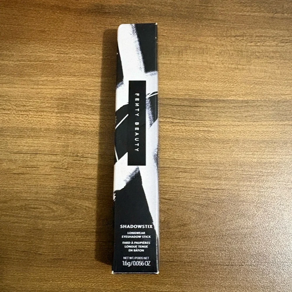 Fenty Beauty Eyeshadow - Red